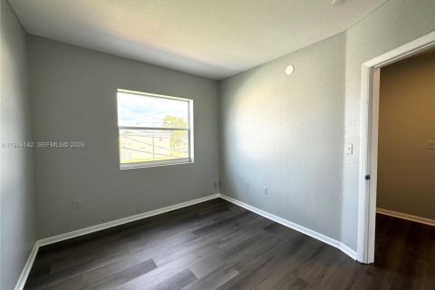 Condo in Miami, Florida, 3 bedrooms  № 2061247 - photo 12