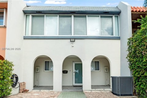 Таунхаус в Хайалиа, Флорида 2 спальни, 134.89м2 № 2314029