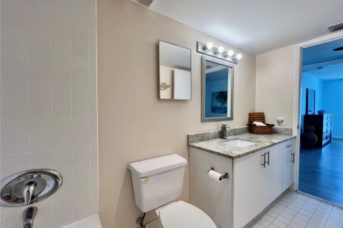 Condominio en venta en Hutchinson Island South, Florida, 2 dormitorios, 121.7 m2 № 1800447 - foto 30