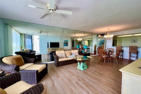 Condominio en venta en Hutchinson Island South, Florida, 2 dormitorios, 121.7 m2 № 1800447 - foto 5