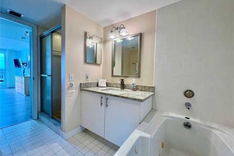 Condominio en venta en Hutchinson Island South, Florida, 2 dormitorios, 121.7 m2 № 1800447 - foto 23