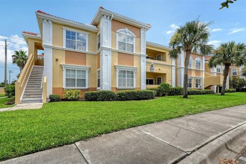 Condominio en venta en Sarasota, Florida, 1 dormitorio, 76.37 m2 № 1884868 - foto 1