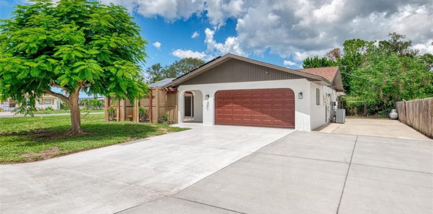 Villa ou maison à Venice, Floride 2 chambres, 129.6 m2 № 1888492
