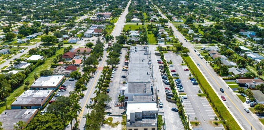 Immobilier commercial à Lake Park, Floride № 1011963