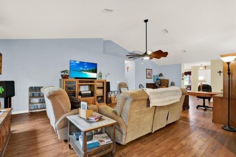 Villa ou maison à vendre à Spring Hill, Floride: 4 chambres, 236.53 m2 № 2289532 - photo 2