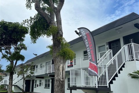 Apartment in Oakland Park, Florida 1 bedroom № 1944373 - photo 23