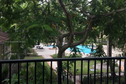 Copropriété à louer à Tamarac, Floride: 2 chambres, 91.14 m2 № 1927800 - photo 6