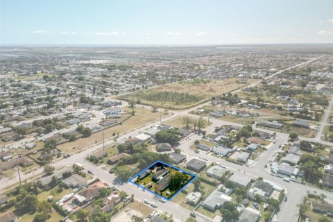 Casa en venta en Miami, Florida, 4 dormitorios, 184.88 m2 № 2030827 - foto 22