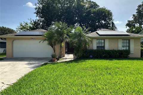 House in South Daytona, Florida 3 bedrooms, 151.15 sq.m. № 1776692 - photo 1