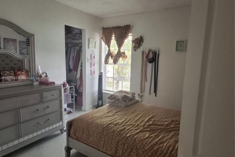 Casa en venta en Homestead, Florida, 4 dormitorios, 123.93 m2 № 1788558 - foto 12
