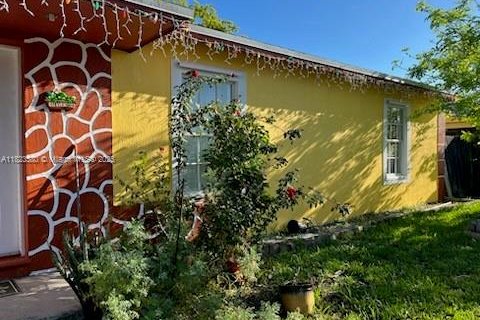 Casa en venta en Homestead, Florida, 4 dormitorios, 123.93 m2 № 1788558 - foto 2