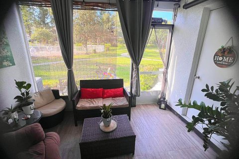 Townhouse in Brandon, Florida 2 bedrooms, 103.12 sq.m. № 1858394 - photo 14