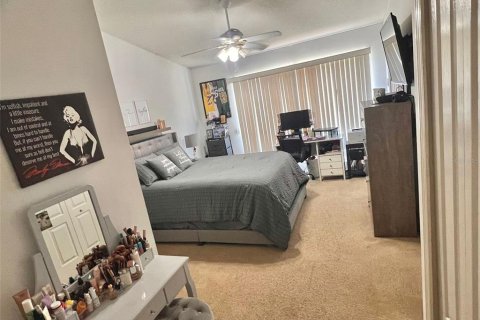 Townhouse in Brandon, Florida 2 bedrooms, 103.12 sq.m. № 1858394 - photo 11