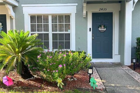 Townhouse in Brandon, Florida 2 bedrooms, 103.12 sq.m. № 1858394 - photo 1