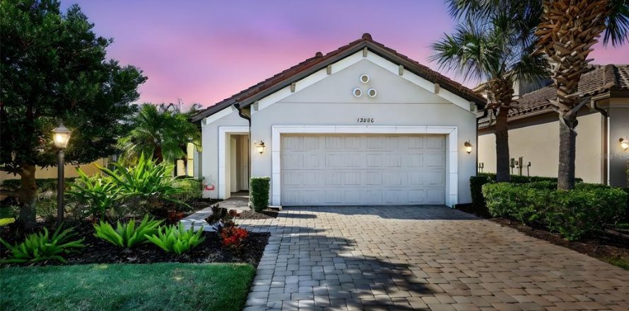 Casa en Bradenton, Florida 2 dormitorios, 193.89 m2 № 2151685