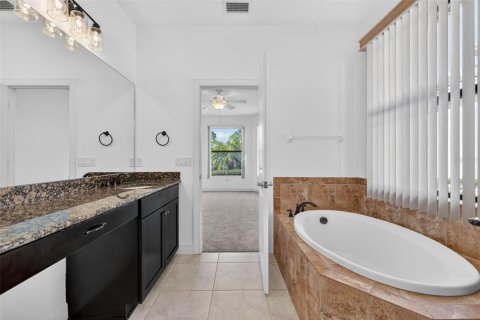 Casa en venta en Bradenton, Florida, 2 dormitorios, 193.89 m2 № 2151685 - foto 17