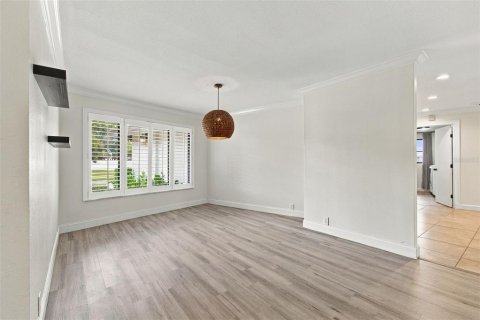Villa ou maison à vendre à Tampa, Floride: 4 chambres, 258.18 m2 № 2416990 - photo 6