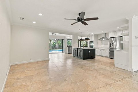 Villa ou maison à vendre à Tampa, Floride: 4 chambres, 258.18 m2 № 2416990 - photo 10