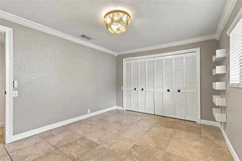 Villa ou maison à vendre à Tampa, Floride: 4 chambres, 258.18 m2 № 2416990 - photo 23