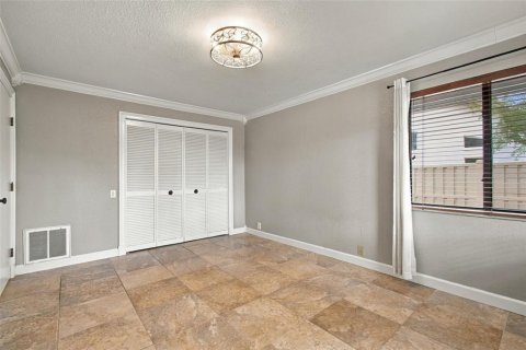 Villa ou maison à vendre à Tampa, Floride: 4 chambres, 258.18 m2 № 2416990 - photo 27