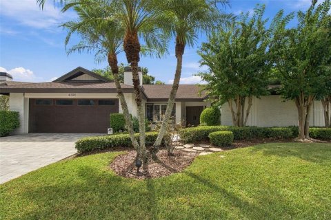 Villa ou maison à vendre à Tampa, Floride: 4 chambres, 258.18 m2 № 2416990 - photo 2