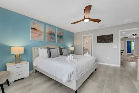 Townhouse in Davenport, Florida 5 bedrooms, 212.1 sq.m. № 1774763 - photo 23