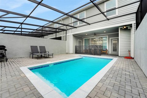 Townhouse in Davenport, Florida 5 bedrooms, 212.1 sq.m. № 1774763 - photo 29