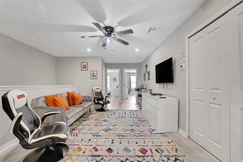 Townhouse in Davenport, Florida 5 bedrooms, 212.1 sq.m. № 1774763 - photo 11