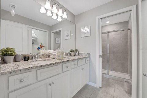 Townhouse in Davenport, Florida 5 bedrooms, 212.1 sq.m. № 1774763 - photo 27