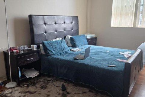 Снять в аренду кондоминиум в Халландейл-Бич, Флорида 2 спальни, 144.93м2, № 1949195 - фото 30