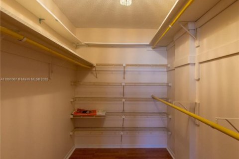 Снять в аренду кондоминиум в Халландейл-Бич, Флорида 2 спальни, 144.93м2, № 1949195 - фото 20