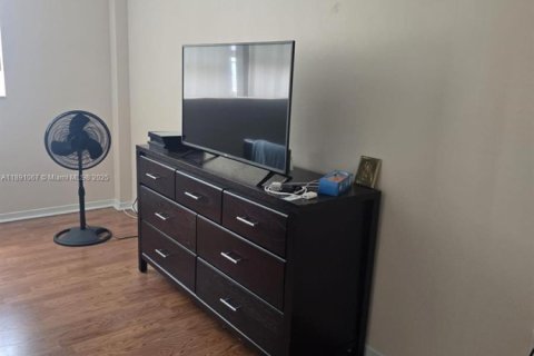 Снять в аренду кондоминиум в Халландейл-Бич, Флорида 2 спальни, 144.93м2, № 1949195 - фото 28