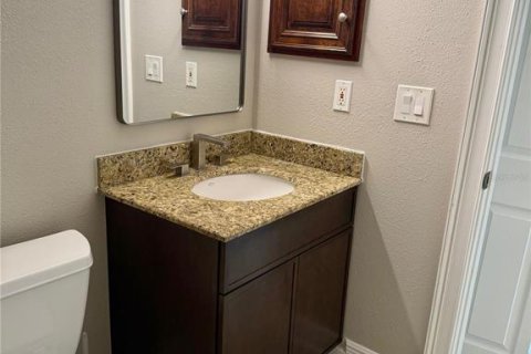 Condo in Sarasota, Florida, 1 bedroom  № 1736725 - photo 12