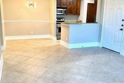 Condo in Sarasota, Florida, 1 bedroom  № 1736725 - photo 9