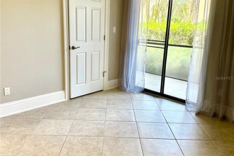 Condo in Sarasota, Florida, 1 bedroom  № 1736725 - photo 11