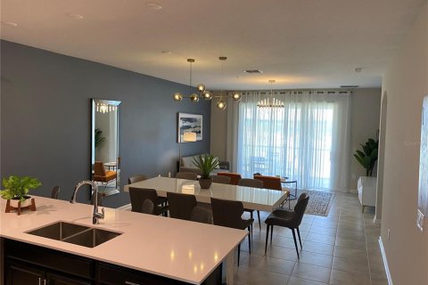 Condominio en venta en Davenport, Florida, 3 dormitorios, 166.02 m2 № 2166450 - foto 5