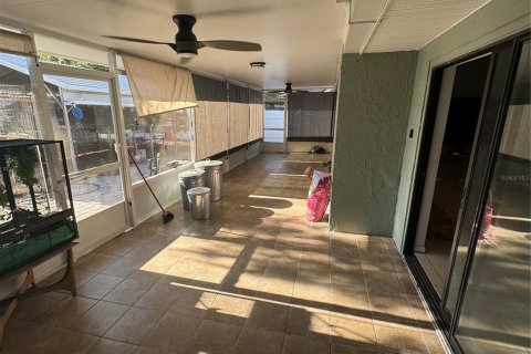 House in Lutz, Florida 3 bedrooms, 143.81 sq.m. № 2113521 - photo 23