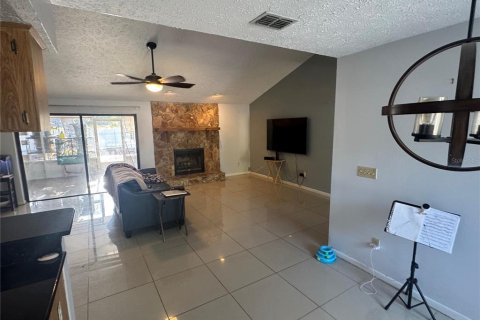 House in Lutz, Florida 3 bedrooms, 143.81 sq.m. № 2113521 - photo 10