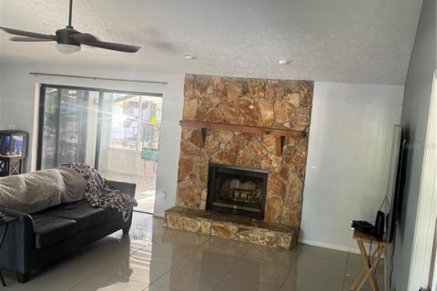 House in Lutz, Florida 3 bedrooms, 143.81 sq.m. № 2113521 - photo 4