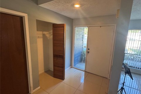 House in Lutz, Florida 3 bedrooms, 143.81 sq.m. № 2113521 - photo 5