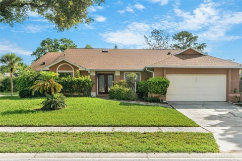 House in Oviedo, Florida 4 bedrooms, 241.82 sq.m. № 1778182 - photo 1