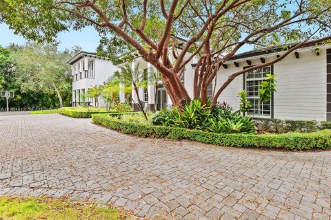 Casa en venta en Pinecrest, Florida, 8 dormitorios, 959.03 m2 № 1998742 - foto 2