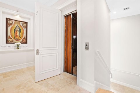 Casa en venta en Pinecrest, Florida, 8 dormitorios, 959.03 m2 № 1998742 - foto 21