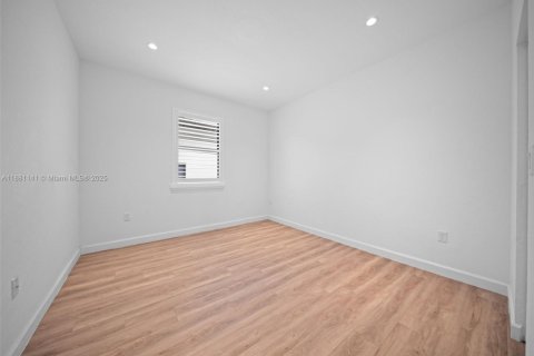 Villa ou maison à vendre à Homestead, Floride: 5 chambres, 302.12 m2 № 1930552 - photo 18