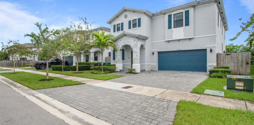 Villa ou maison à Homestead, Floride 5 chambres, 302.12 m2 № 1930552