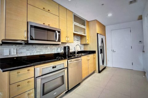 Condominio en venta en Miami, Florida, 1 dormitorio, 81.48 m2 № 2003923 - foto 5