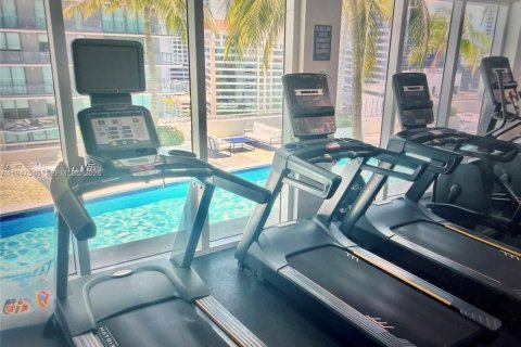 Condominio en venta en Miami, Florida, 1 dormitorio, 81.48 m2 № 2003923 - foto 12