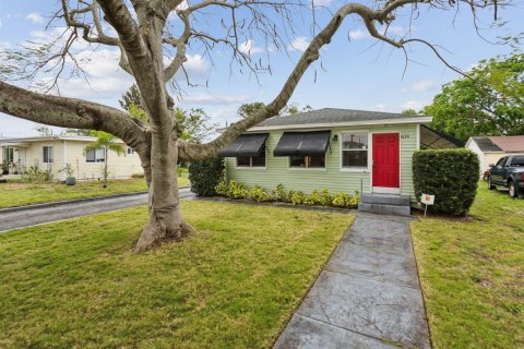 Villa ou maison à Lantana, Floride 2 chambres, 89.19 m2 № 2086273