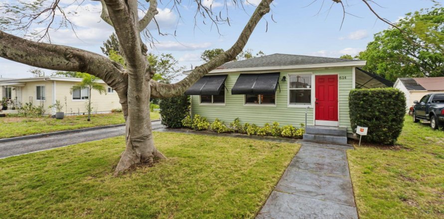 Villa ou maison à Lantana, Floride 2 chambres, 89.19 m2 № 2086273