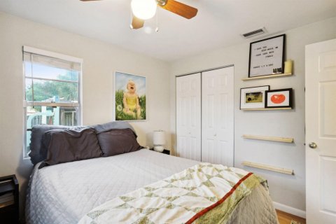 Villa ou maison à louer à Lantana, Floride: 2 chambres, 89.19 m2 № 2086273 - photo 16